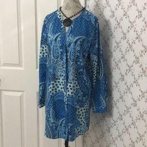 PLUS size 2XL Boho style lightweight bold turquoise printed jacket, one button.